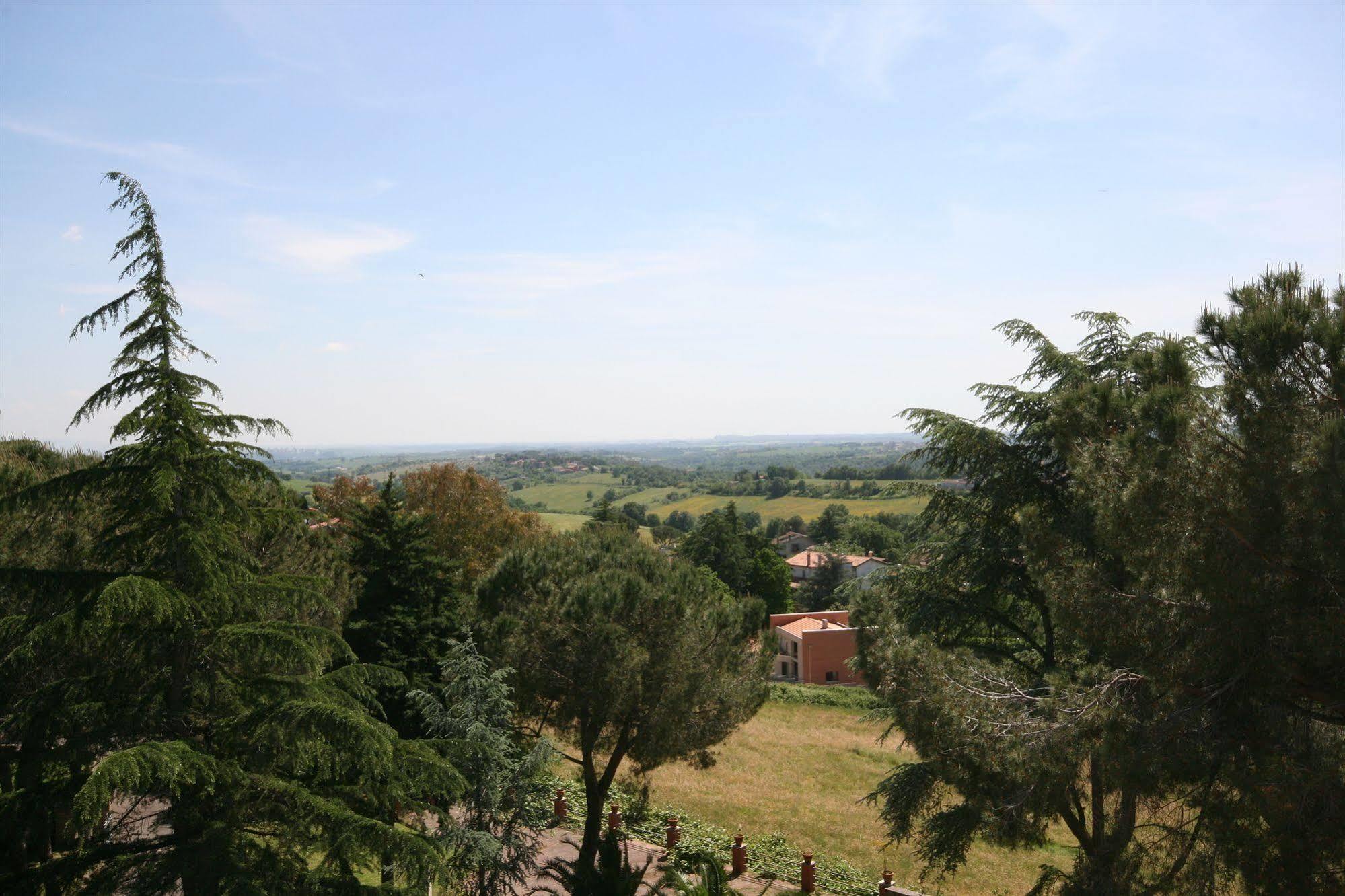 Parco Santa Rita Hotel Sacrofano Bagian luar foto
